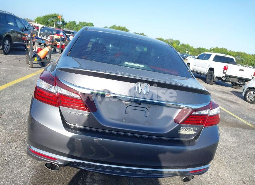 Photo 17 of 2016 Honda Accord SPORT (VIN 1HGCR2F55GA164724)