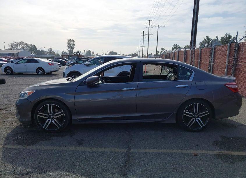 Photo 14 of 2016 Honda Accord SPORT (VIN 1HGCR2F55GA203067)