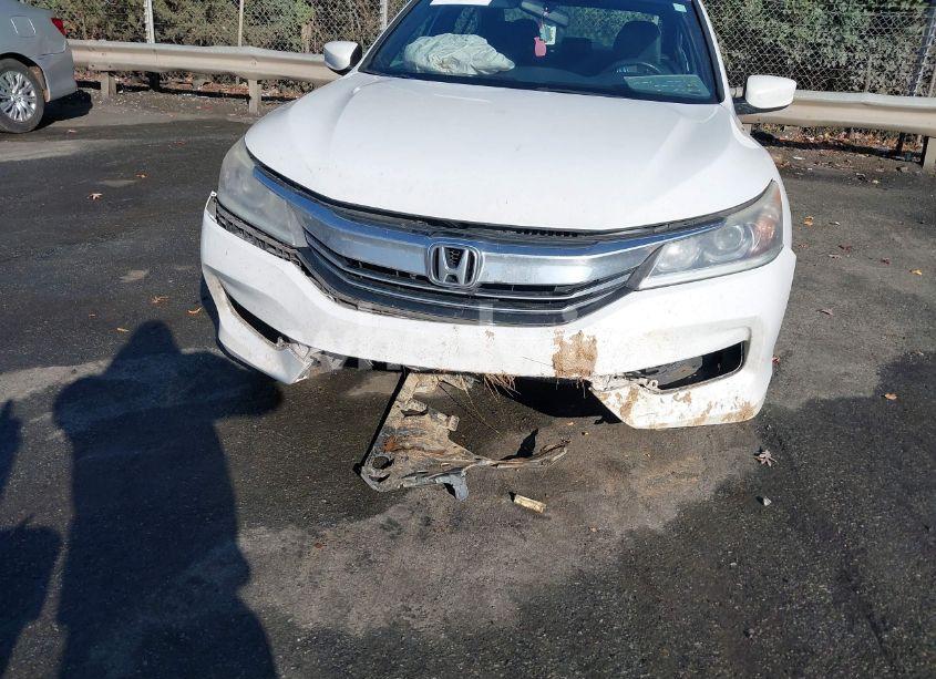 Photo 6 of 2017 Honda Accord SPORT (VIN 1HGCR2F55HA005123)