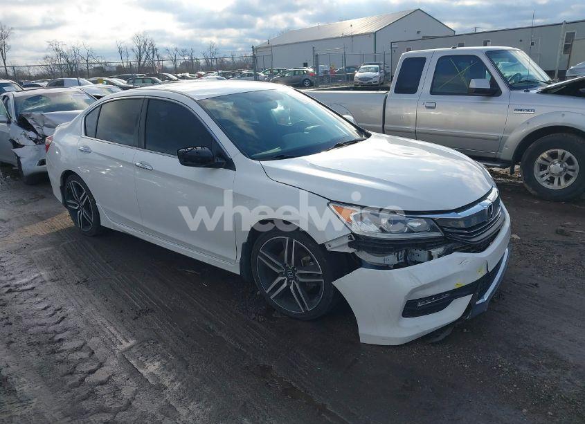 2017 Honda Accord SPORT (VIN 1HGCR2F55HA031351) main photo