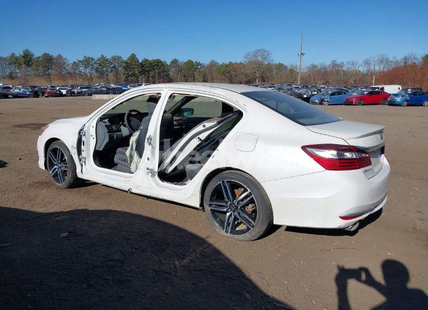 Photo 14 of 2017 Honda Accord SPORT (VIN 1HGCR2F55HA046089)