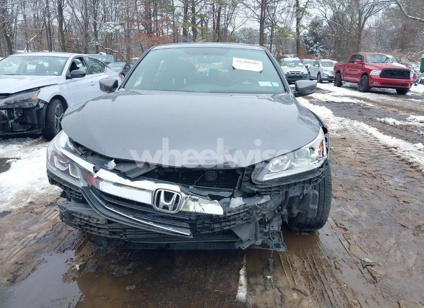 Photo 13 of 2017 Honda Accord SPORT (VIN 1HGCR2F55HA280491)