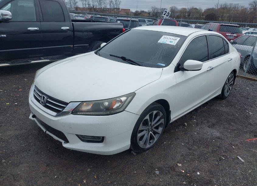 Photo 2 of 2013 Honda Accord SPORT (VIN 1HGCR2F56DA218169)
