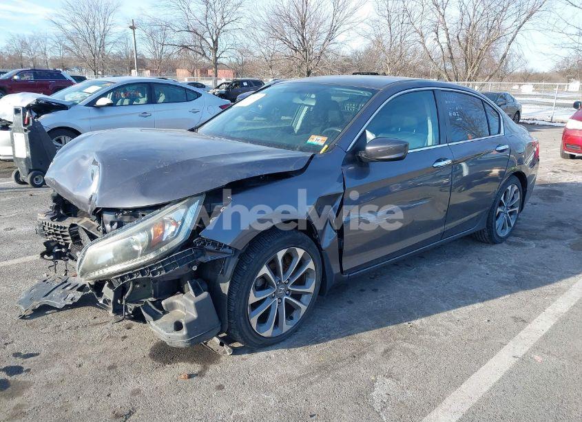Photo 2 of 2013 Honda Accord SPORT (VIN 1HGCR2F56DA267095)