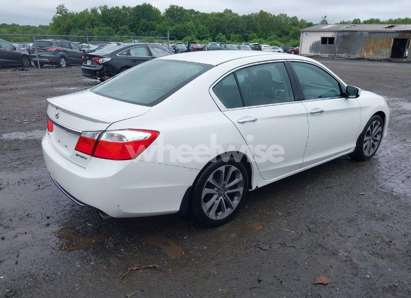 Photo 4 of 2014 Honda Accord SPORT (VIN 1HGCR2F56EA093384)