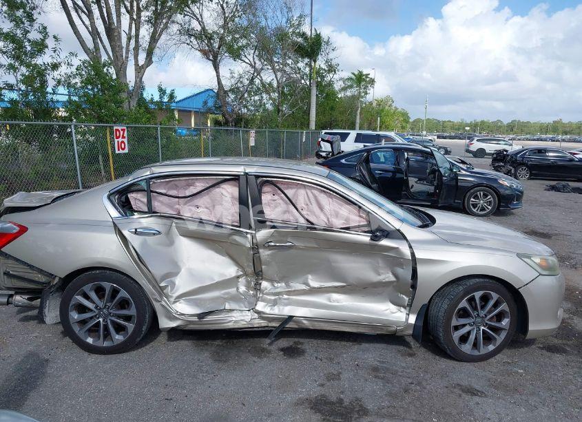 Photo 13 of 2014 Honda Accord SPORT (VIN 1HGCR2F56EA241517)