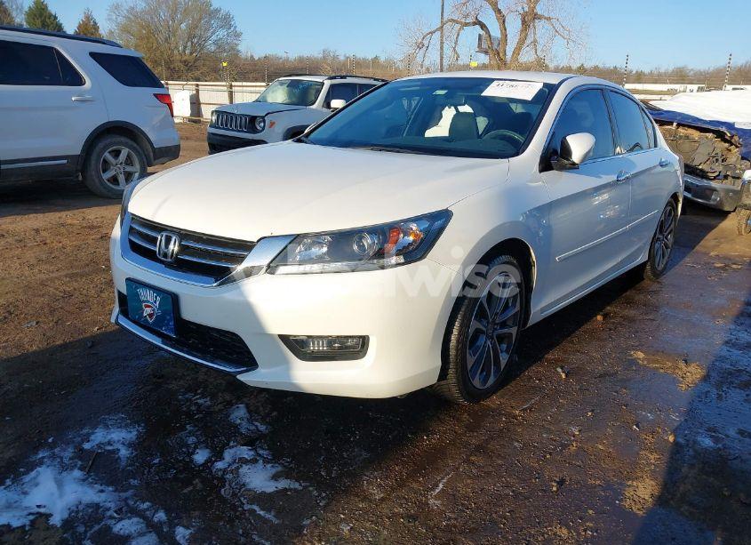 Photo 2 of 2014 Honda Accord SPORT (VIN 1HGCR2F56EA253215)