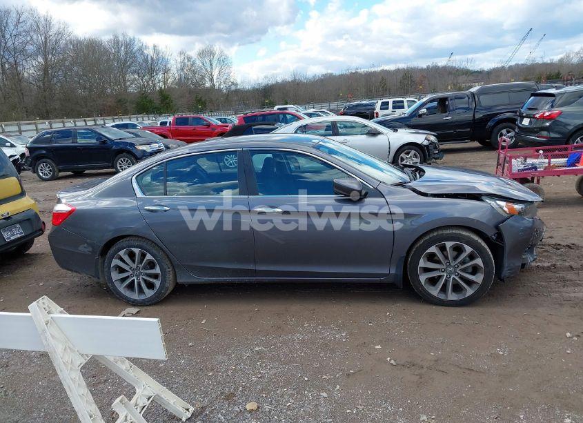 Photo 13 of 2015 Honda Accord SPORT (VIN 1HGCR2F56FA004463)