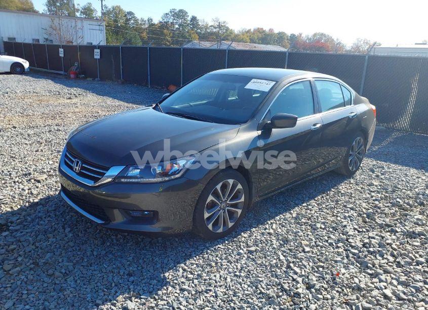 Photo 2 of 2015 Honda Accord SPORT (VIN 1HGCR2F56FA012837)