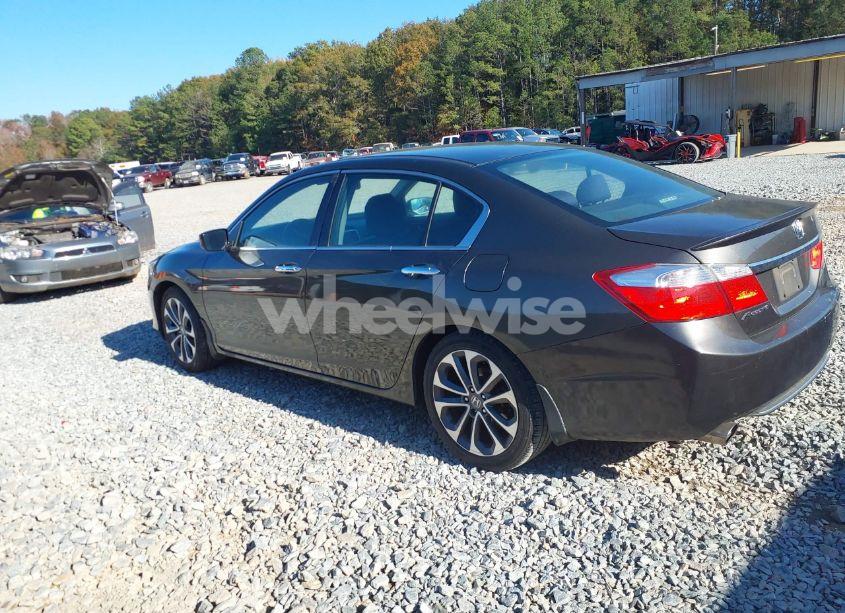 Photo 3 of 2015 Honda Accord SPORT (VIN 1HGCR2F56FA012837)