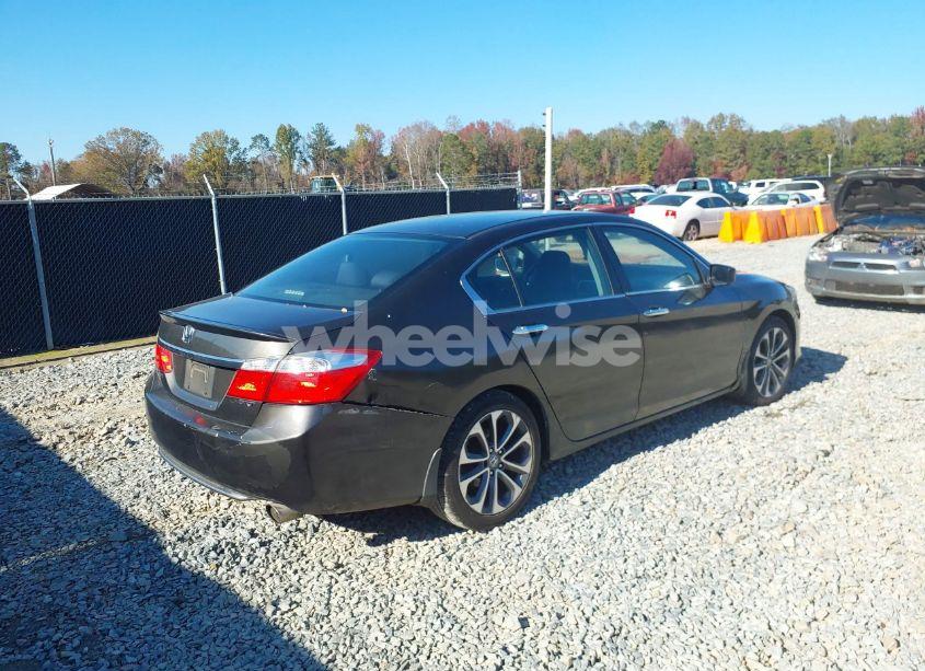 Photo 4 of 2015 Honda Accord SPORT (VIN 1HGCR2F56FA012837)