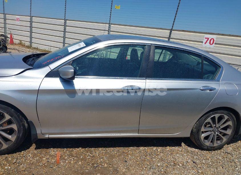 Photo 13 of 2015 Honda Accord SPORT (VIN 1HGCR2F56FA018122)