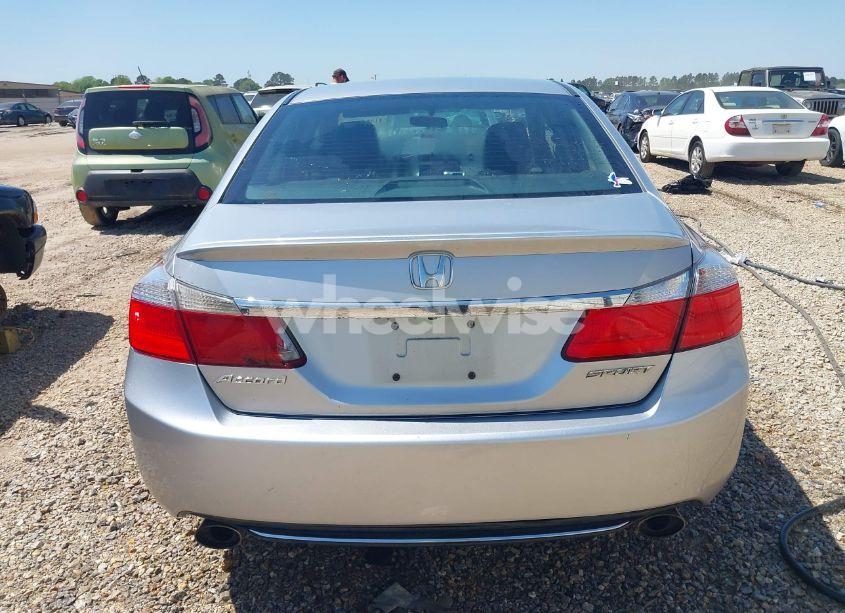 Photo 15 of 2015 Honda Accord SPORT (VIN 1HGCR2F56FA018122)