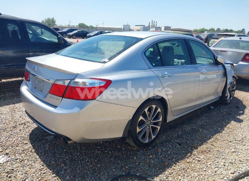 Photo 4 of 2015 Honda Accord SPORT (VIN 1HGCR2F56FA018122)