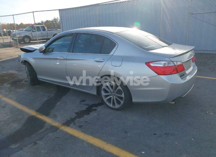 Photo 3 of 2015 Honda Accord SPORT (VIN 1HGCR2F56FA030884)