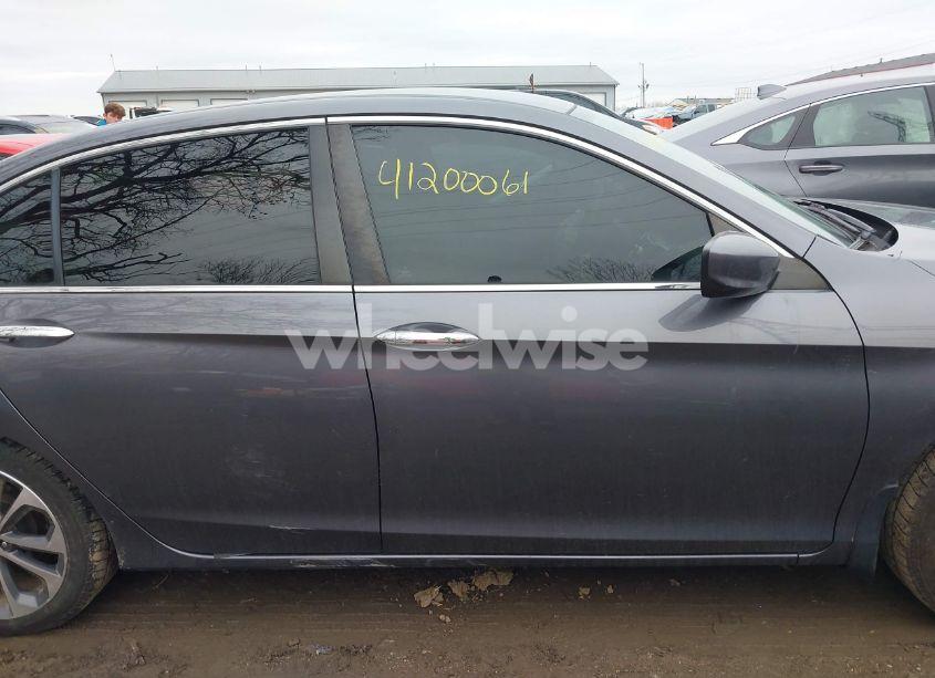 Photo 13 of 2015 Honda Accord SPORT (VIN 1HGCR2F56FA117295)