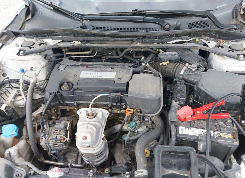 Photo 10 of 2015 Honda Accord SPORT (VIN 1HGCR2F56FA130662)