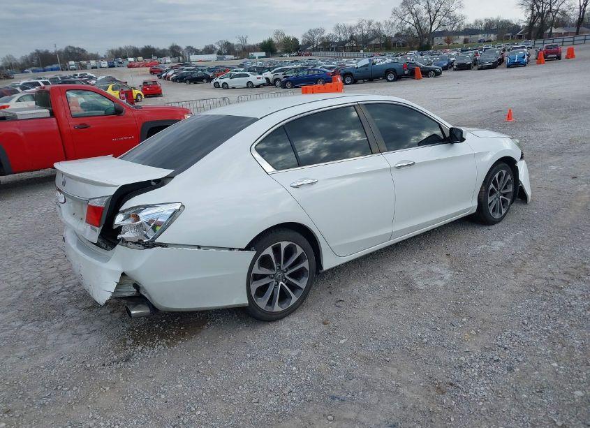 Photo 4 of 2015 Honda Accord SPORT (VIN 1HGCR2F56FA130662)