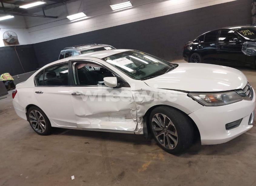 Photo 13 of 2015 Honda Accord SPORT (VIN 1HGCR2F56FA149325)