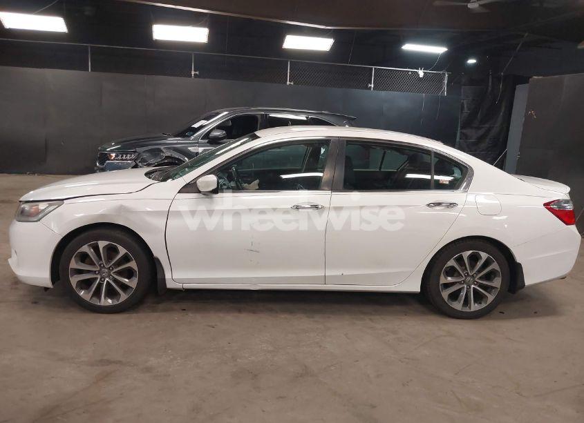 Photo 14 of 2015 Honda Accord SPORT (VIN 1HGCR2F56FA149325)
