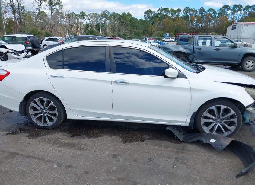 Photo 13 of 2015 Honda Accord SPORT (VIN 1HGCR2F56FA169526)