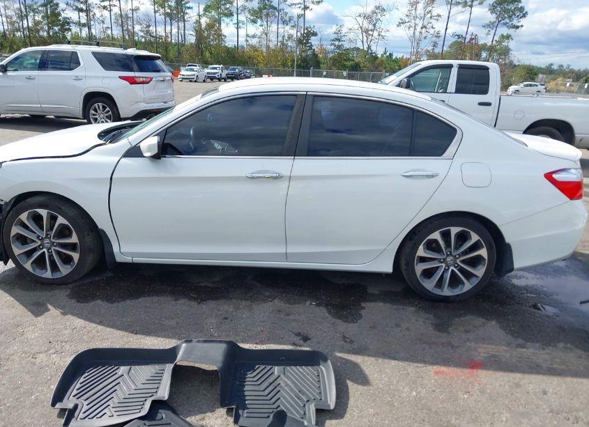 Photo 14 of 2015 Honda Accord SPORT (VIN 1HGCR2F56FA169526)