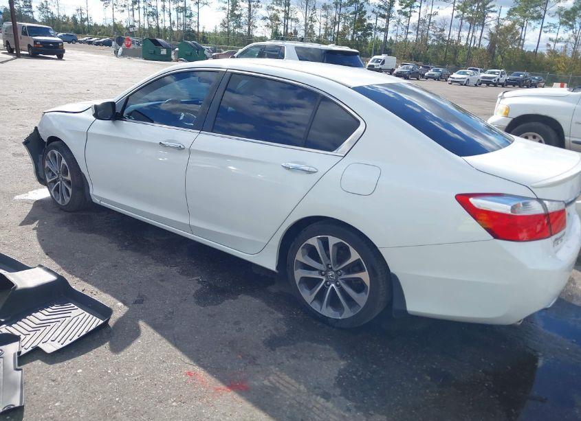 Photo 3 of 2015 Honda Accord SPORT (VIN 1HGCR2F56FA169526)