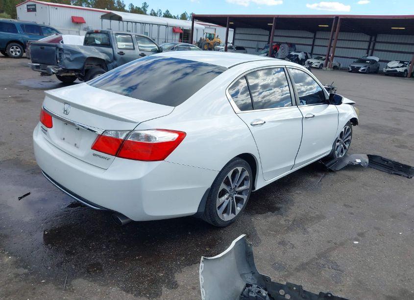 Photo 4 of 2015 Honda Accord SPORT (VIN 1HGCR2F56FA169526)