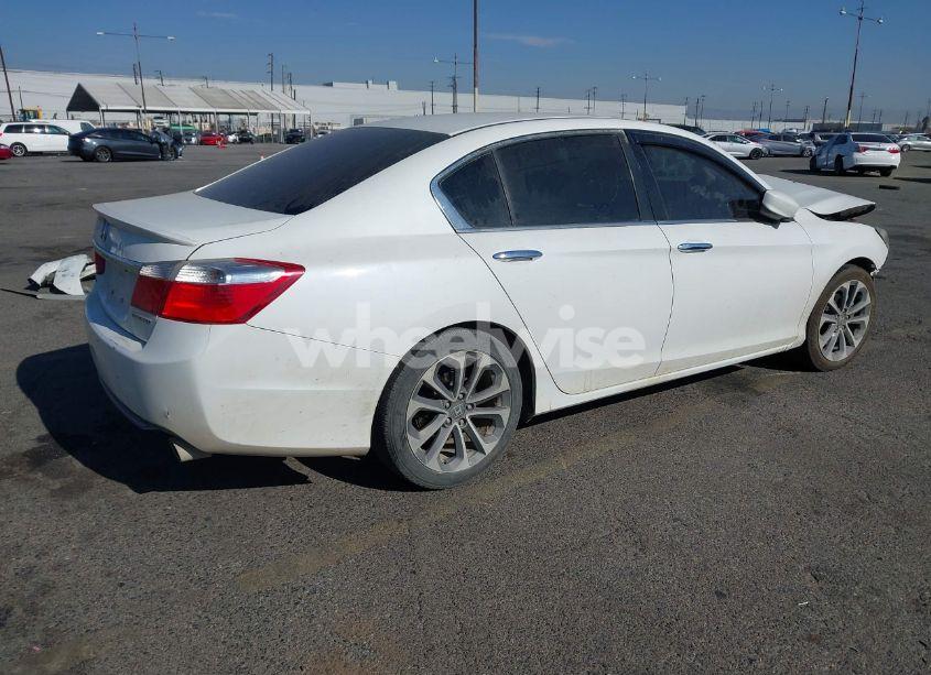 Photo 4 of 2015 Honda Accord SPORT (VIN 1HGCR2F56FA217543)