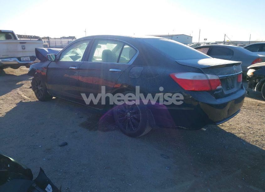 Photo 3 of 2015 Honda Accord SPORT (VIN 1HGCR2F56FA223584)