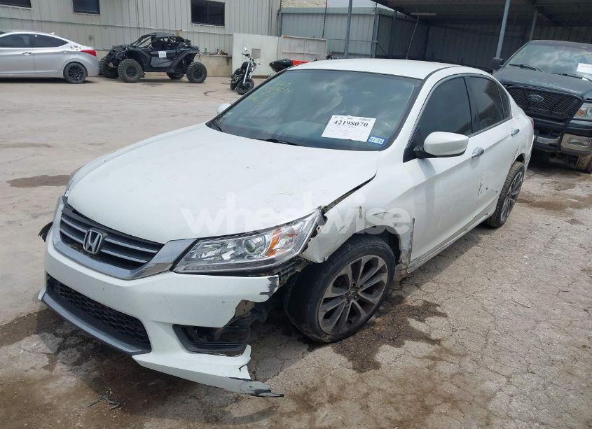 Photo 2 of 2015 Honda Accord SPORT (VIN 1HGCR2F56FA243785)