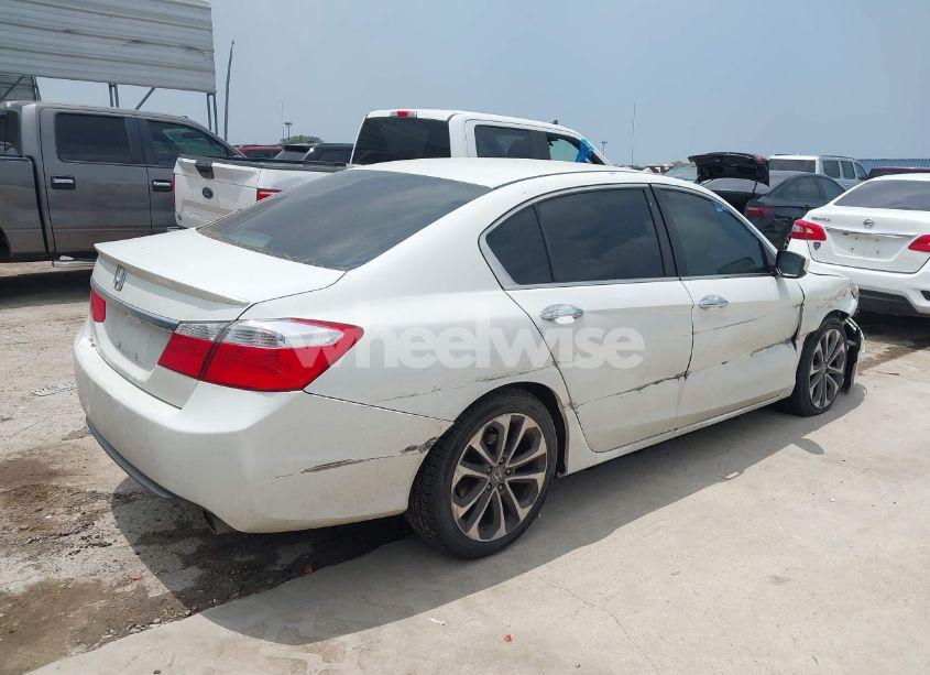 Photo 4 of 2015 Honda Accord SPORT (VIN 1HGCR2F56FA243785)