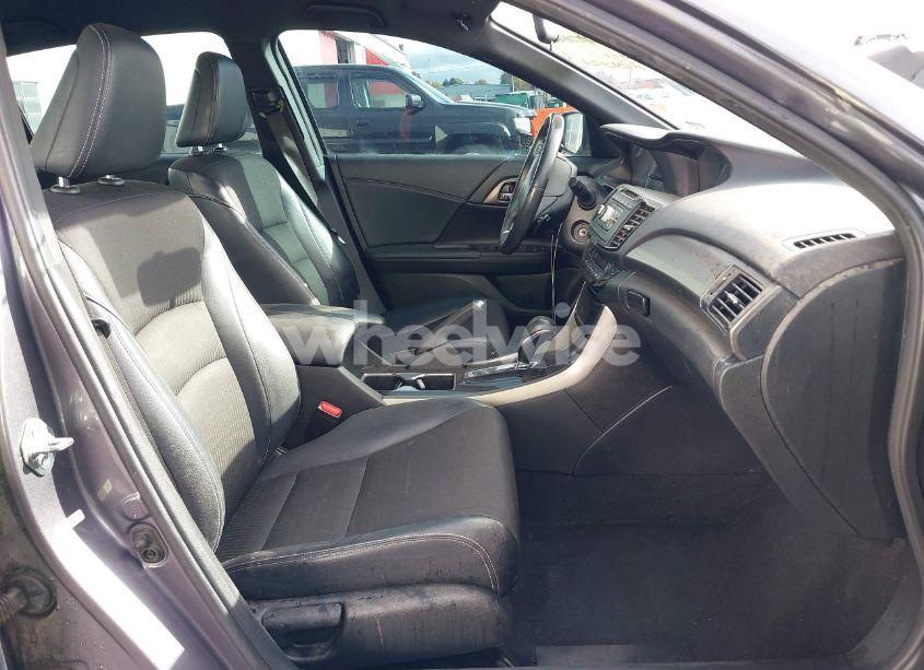 Photo 5 of 2016 Honda Accord SPORT (VIN 1HGCR2F56GA071940)