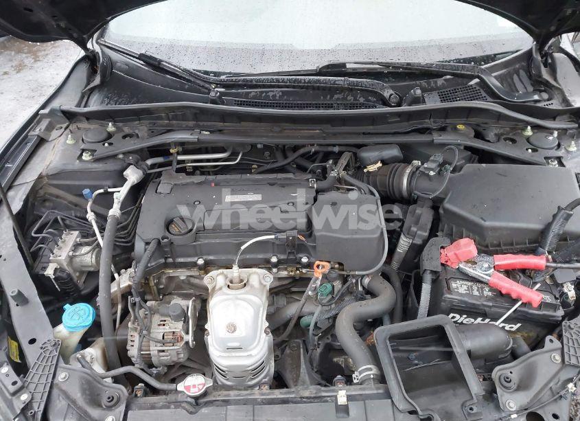 Photo 10 of 2016 Honda Accord SPORT (VIN 1HGCR2F56GA083828)