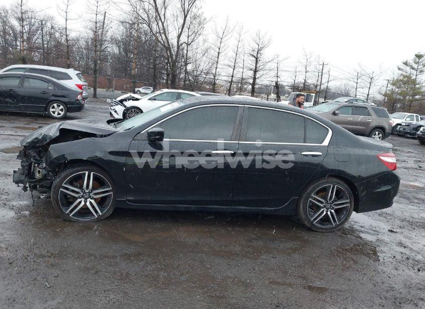 Photo 15 of 2016 Honda Accord SPORT (VIN 1HGCR2F56GA083828)