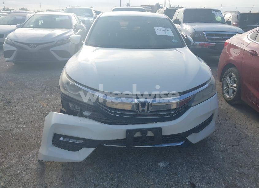 Photo 12 of 2016 Honda Accord SPORT (VIN 1HGCR2F56GA102085)
