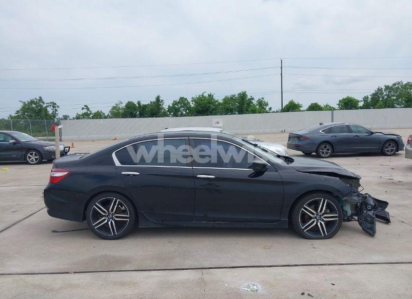 Photo 13 of 2016 Honda Accord SPORT (VIN 1HGCR2F56GA107044)