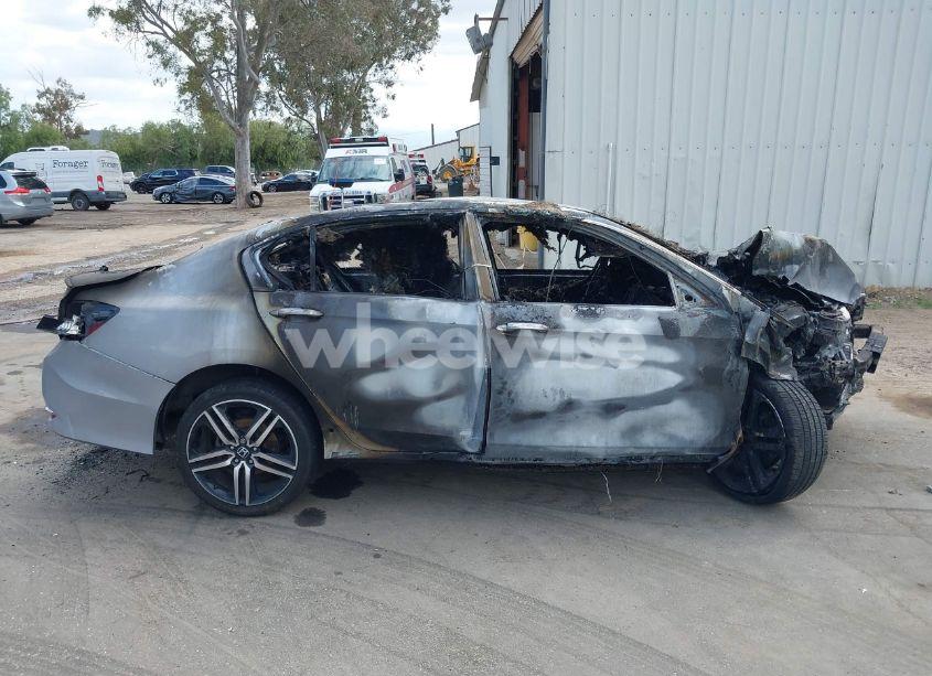 Photo 12 of 2016 Honda Accord SPORT (VIN 1HGCR2F56GA183010)