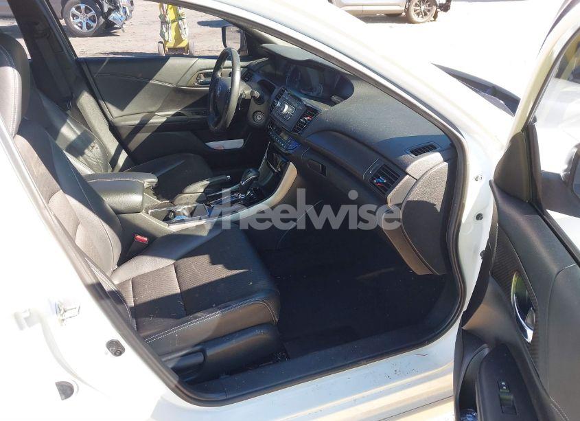 Photo 5 of 2016 Honda Accord SPORT (VIN 1HGCR2F56GA196887)