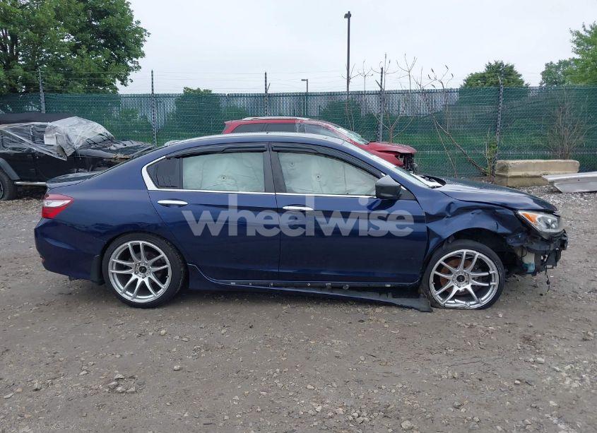 Photo 12 of 2017 Honda Accord SPORT (VIN 1HGCR2F56HA031777)