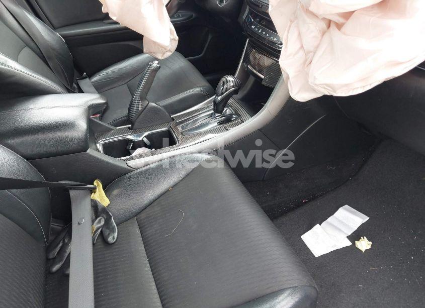 Photo 5 of 2017 Honda Accord SPORT (VIN 1HGCR2F56HA031777)