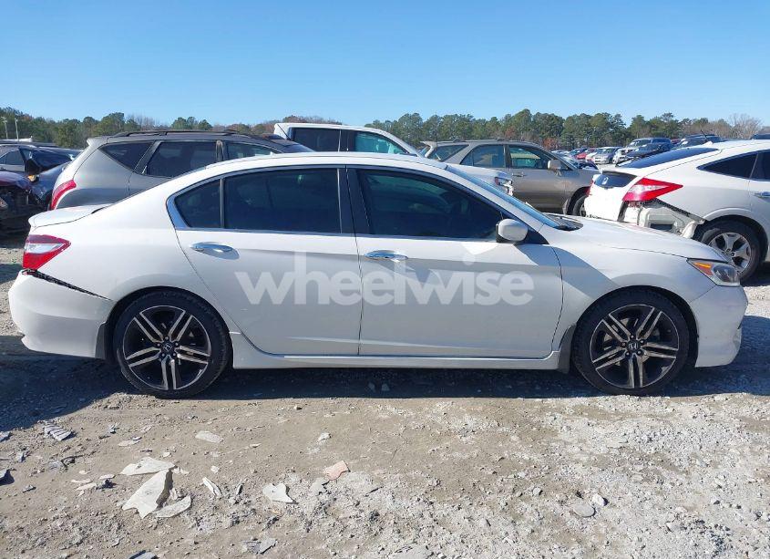 Photo 13 of 2017 Honda Accord SPORT (VIN 1HGCR2F56HA136271)