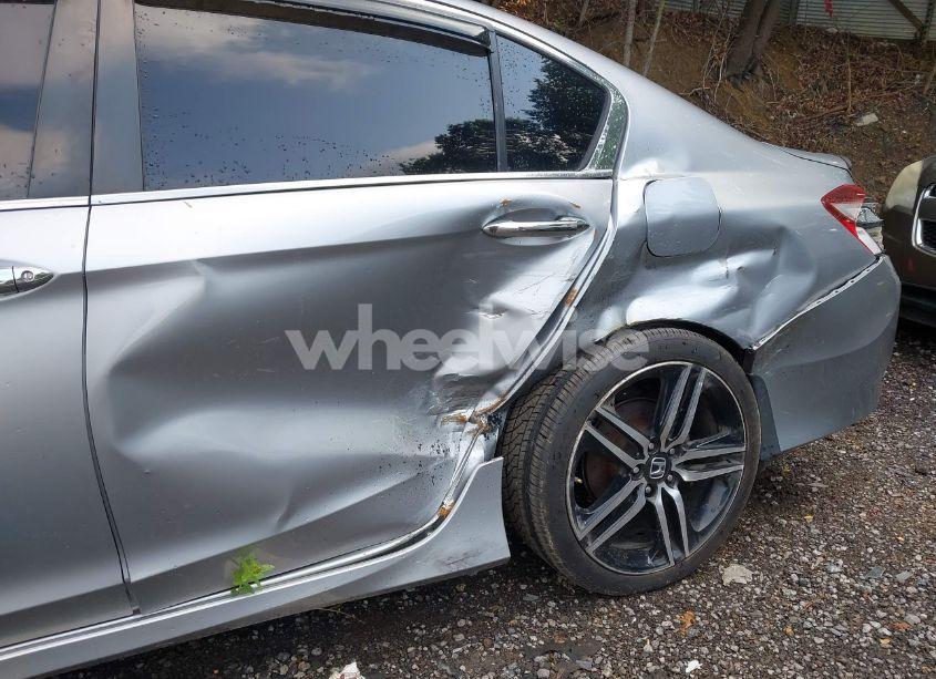 Photo 17 of 2017 Honda Accord SPORT (VIN 1HGCR2F56HA219330)