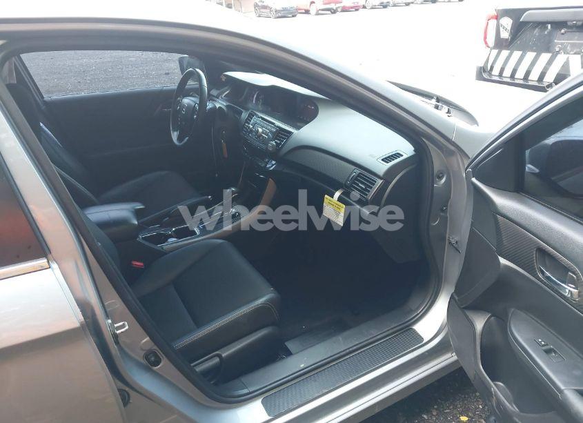 Photo 5 of 2017 Honda Accord SPORT (VIN 1HGCR2F56HA219330)