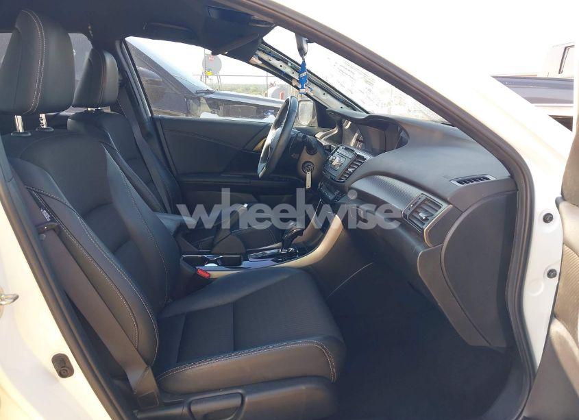 Photo 5 of 2017 Honda Accord SPORT (VIN 1HGCR2F56HA230909)