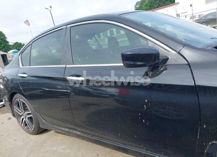 Photo 14 of 2017 Honda Accord SPORT (VIN 1HGCR2F56HA240176)