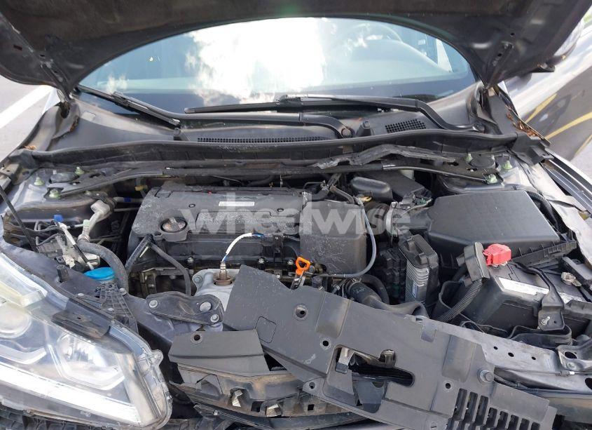 Photo 10 of 2017 Honda Accord SPORT (VIN 1HGCR2F56HA247399)