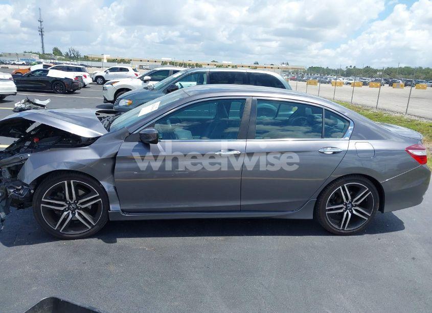 Photo 15 of 2017 Honda Accord SPORT (VIN 1HGCR2F56HA247399)