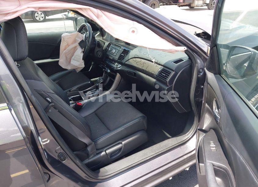 Photo 5 of 2017 Honda Accord SPORT (VIN 1HGCR2F56HA247399)