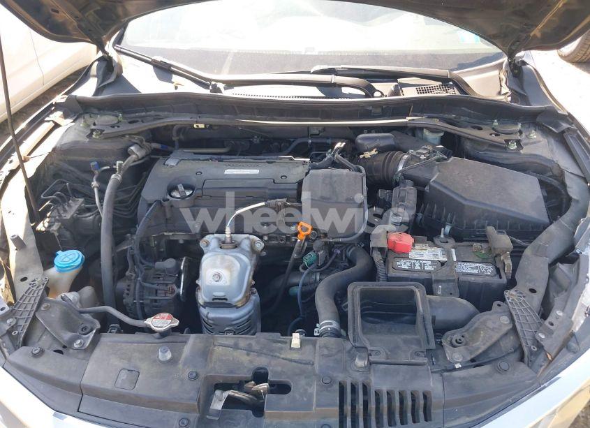 Photo 10 of 2017 Honda Accord SPORT (VIN 1HGCR2F56HA254689)